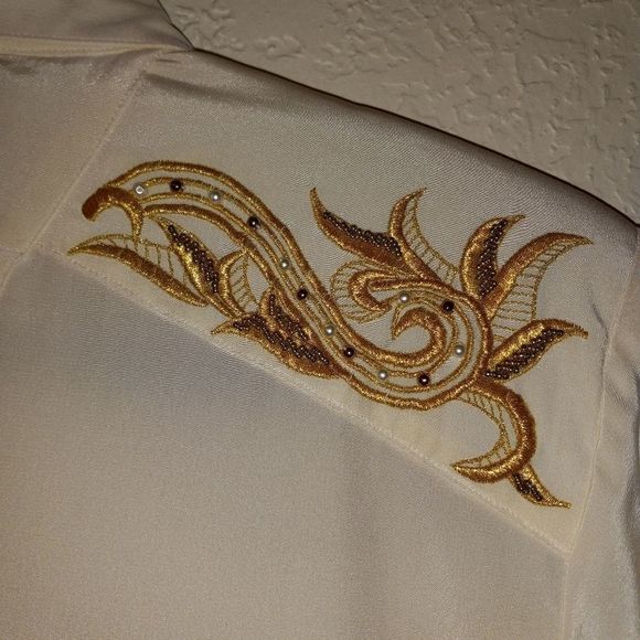 100% Silk Blouse - Picture 8 of 11